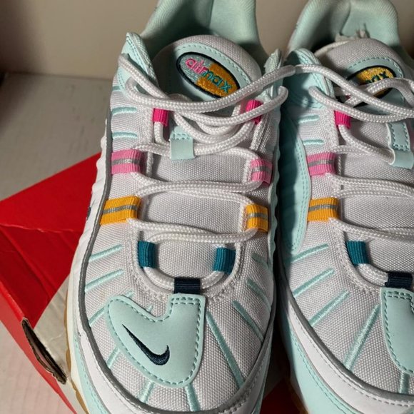 NIKE W Air Max 98  Womens  Model CI9897 300  Teal Tint / Nightshade Sz 9 - Picture 2 of 6